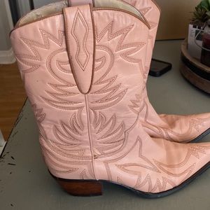 Ladies pink cowboy boots